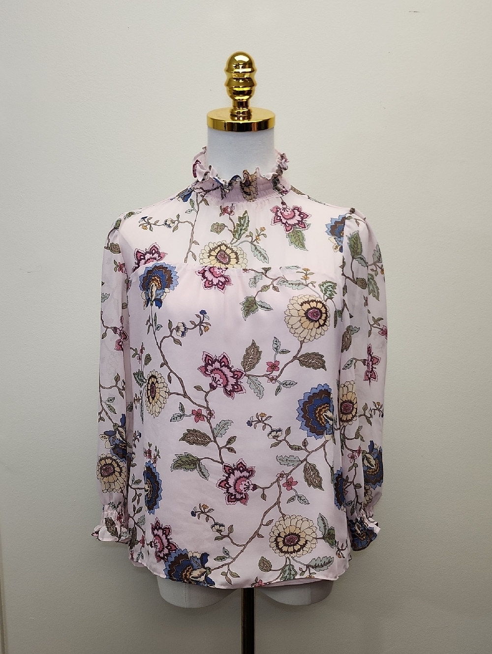 Vince Camuto Pink Floral Ruffle Neck Blouse Romantic Top Size XS Petite